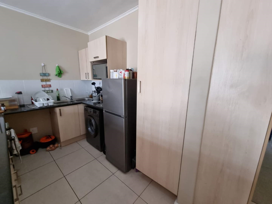 To Let 1 Bedroom Property for Rent in Mowbray Western Cape